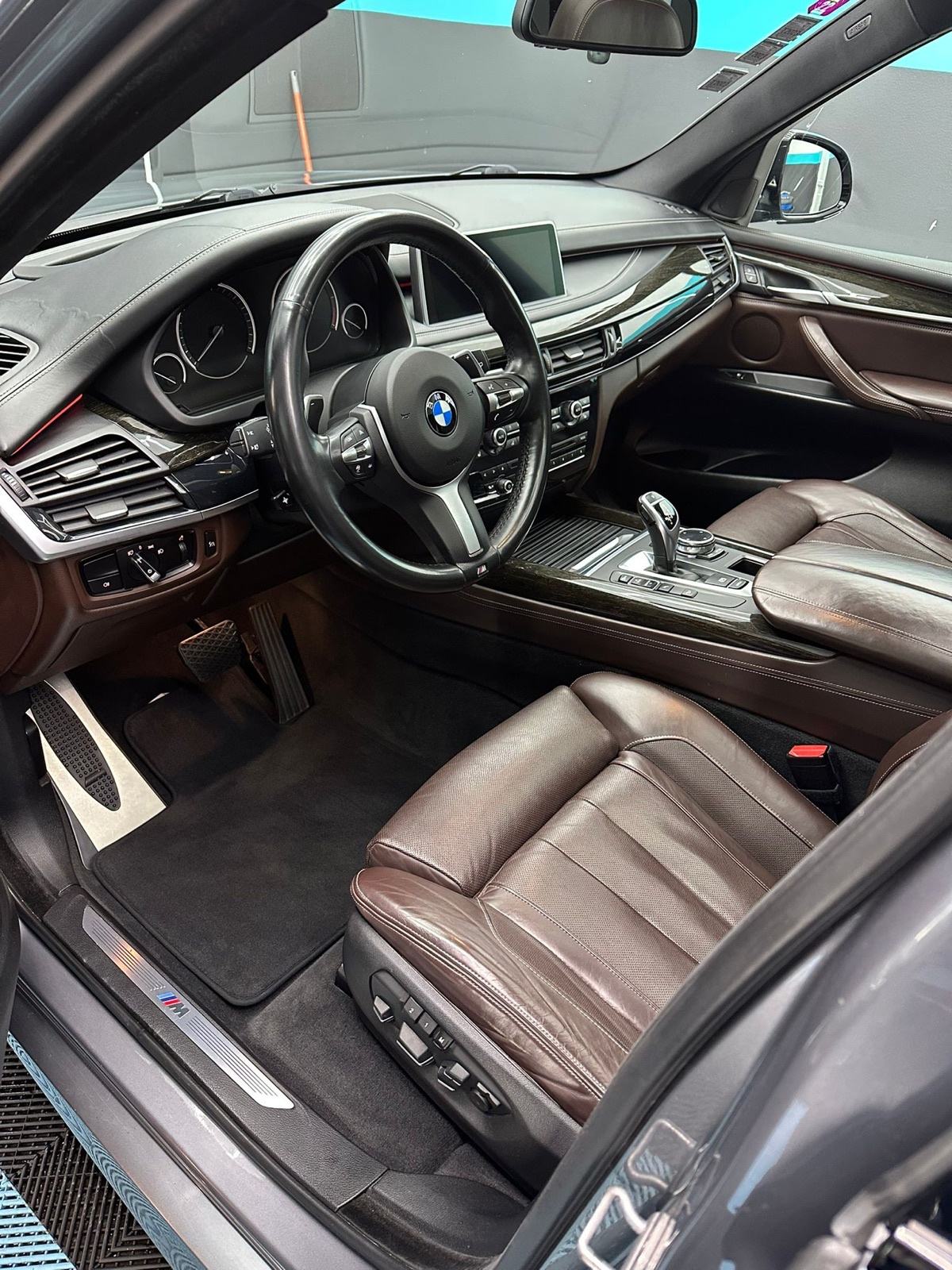 BMW X5 xDrive40d u M opremi, fotografija 13
