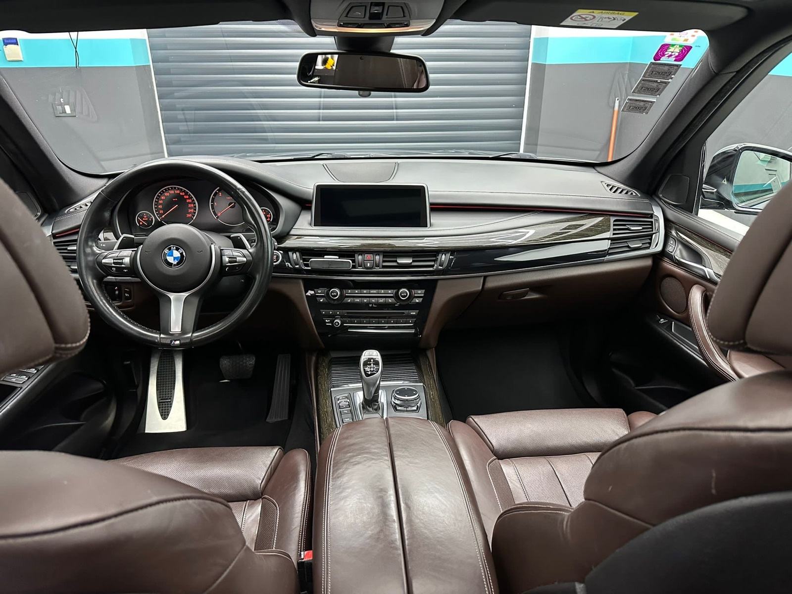 BMW X5 xDrive40d u M opremi, fotografija 11