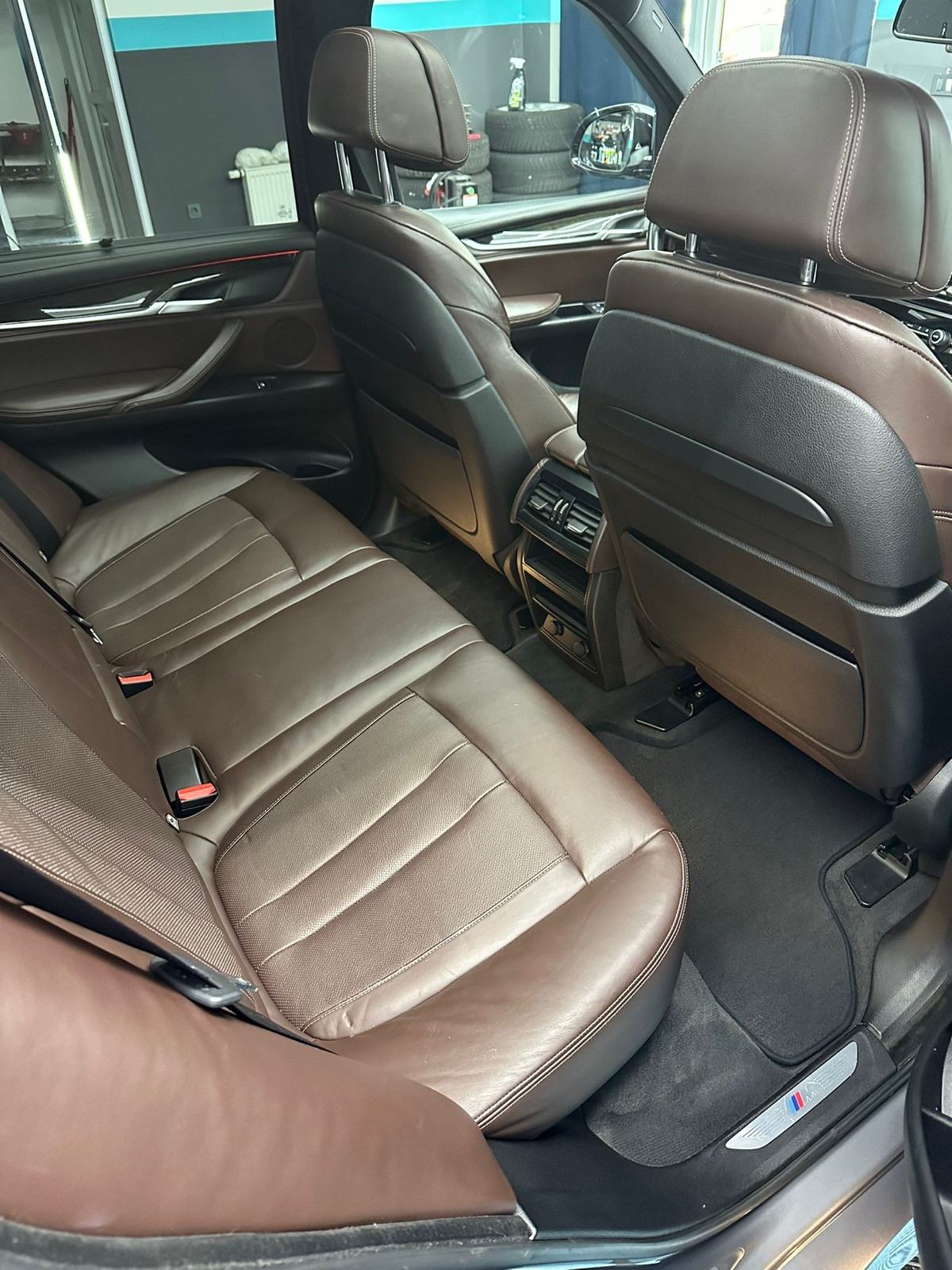 BMW X5 xDrive40d u M opremi, fotografija 15