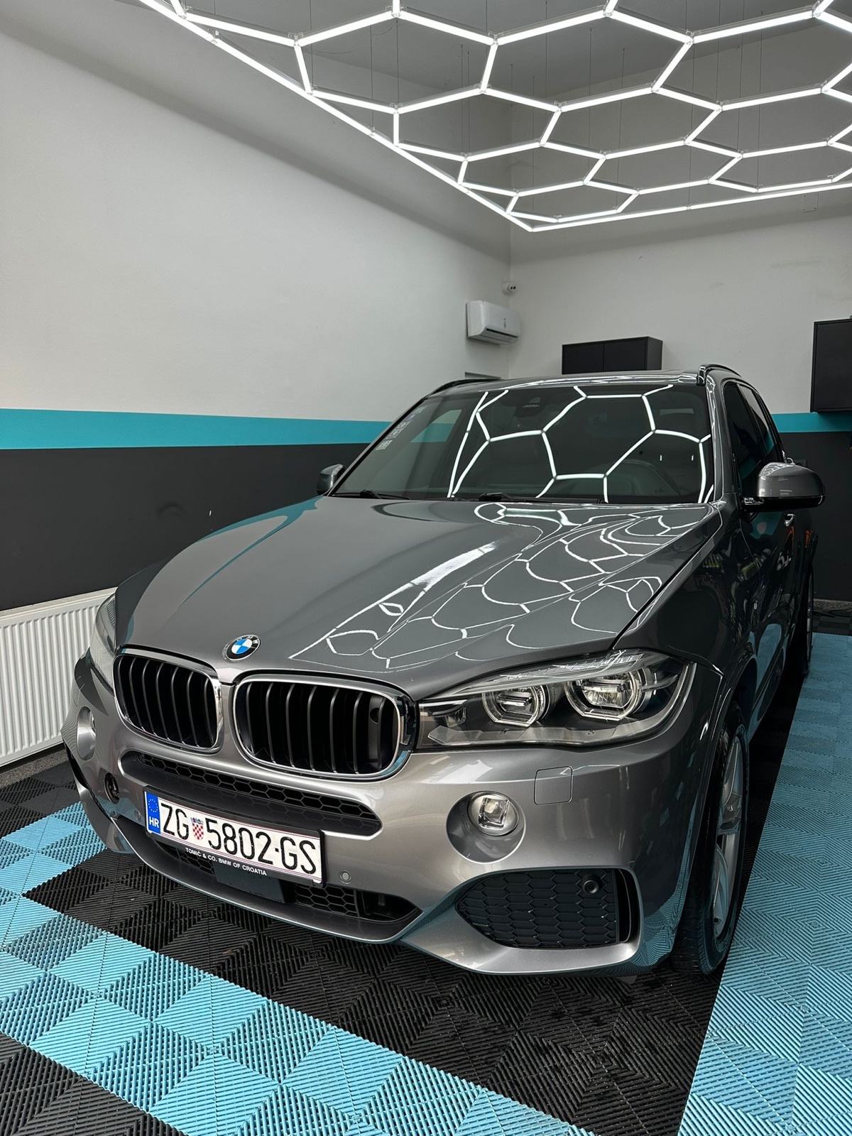 BMW X5 xDrive40d u M opremi, pogled izvana - slika 2