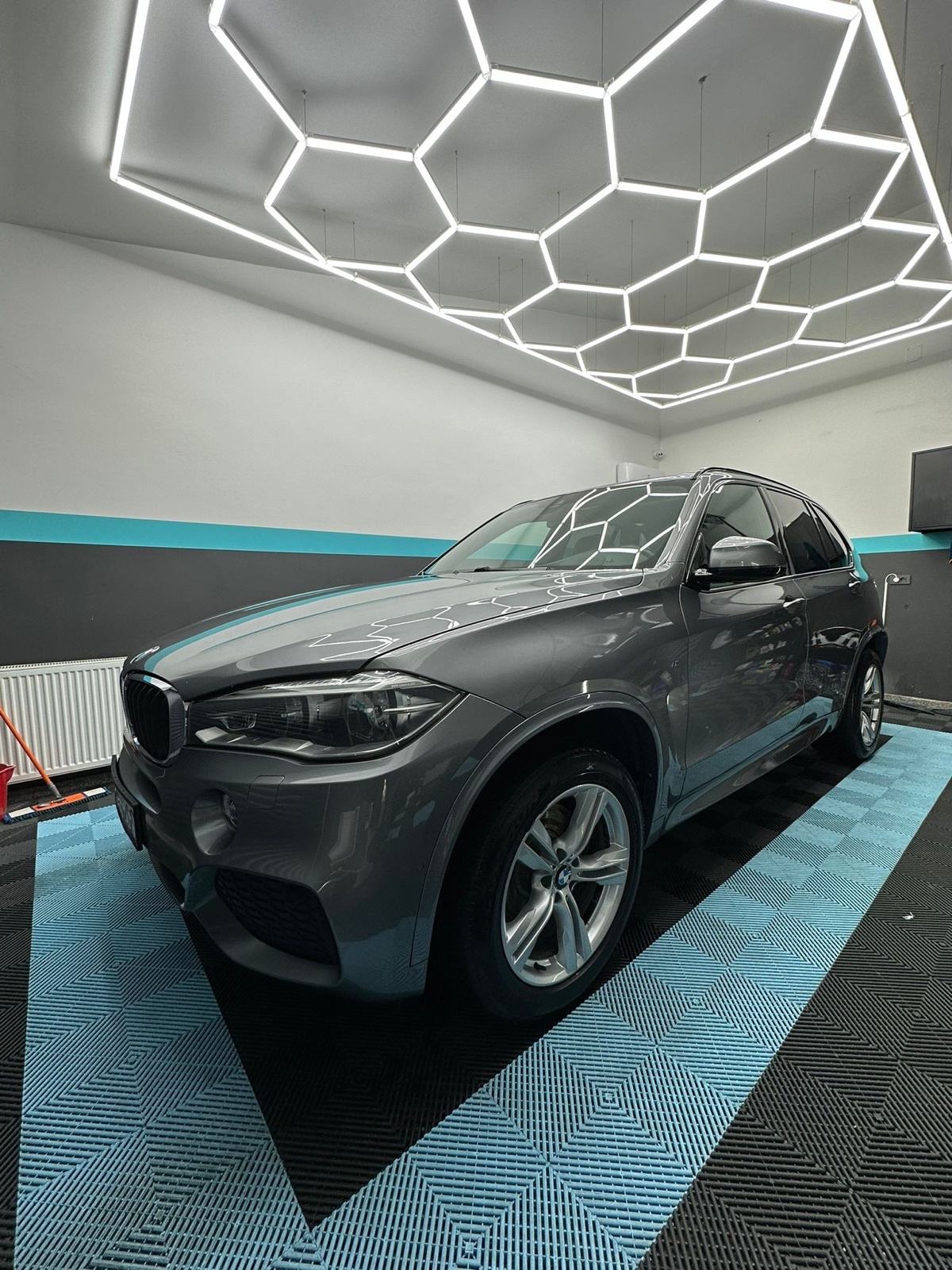 BMW X5 xDrive40d u M opremi, fotografija 9