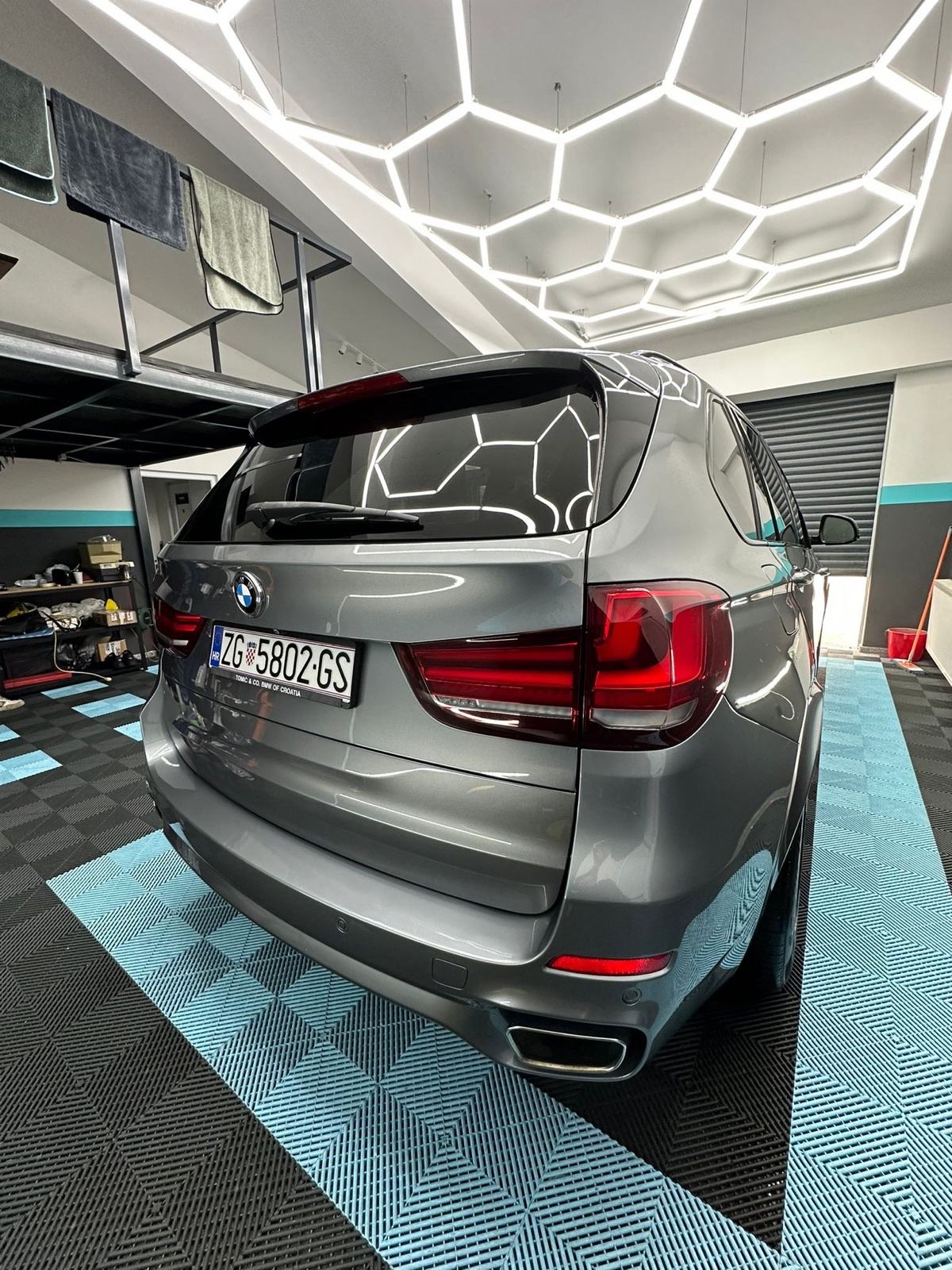 BMW X5 xDrive40d u M opremi, fotografija 8