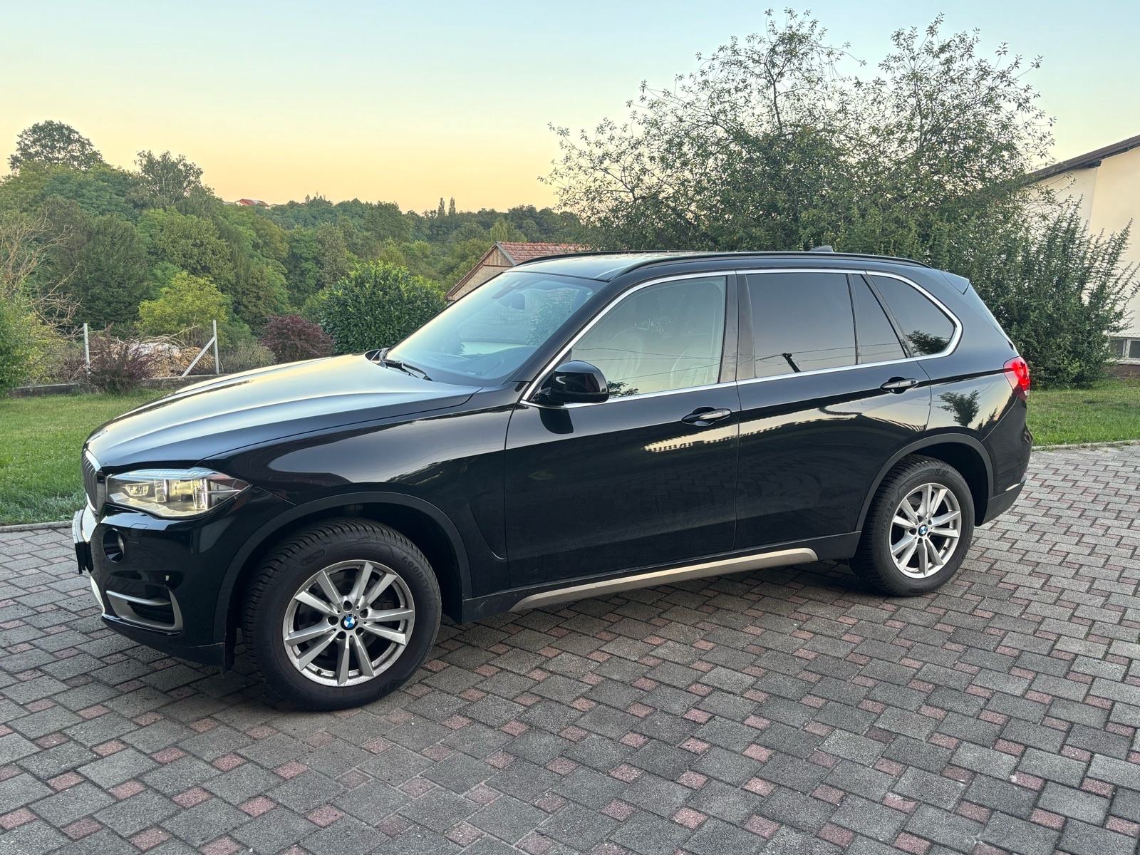 BMW X5 xDrive40d automatik, fotografija 3