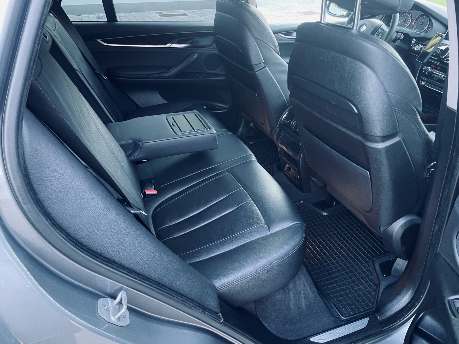BMW X5 xDrive40d, savršeno stanje, uredno servisiran,..., fotografija 10