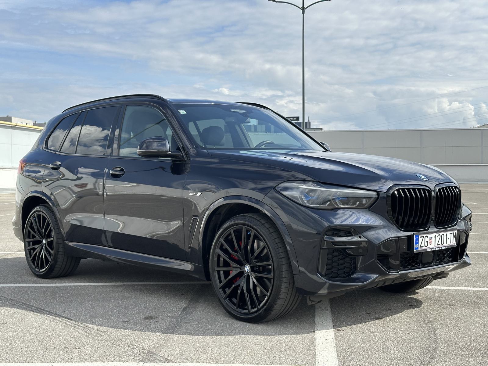 BMW X5 xDrive45e,MSport,11/22,pano,merino,alu 22,crni laseri,pdv, fotografija 3