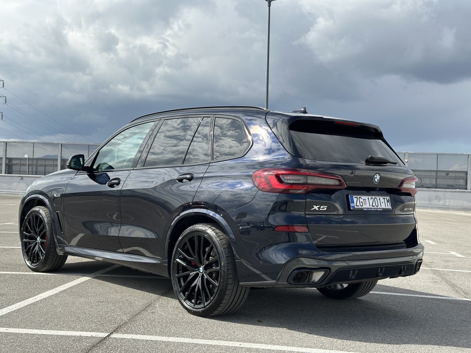 BMW X5 xDrive45e,MSport,11/22,pano,merino,alu 22,crni laseri,pdv, fotografija 5