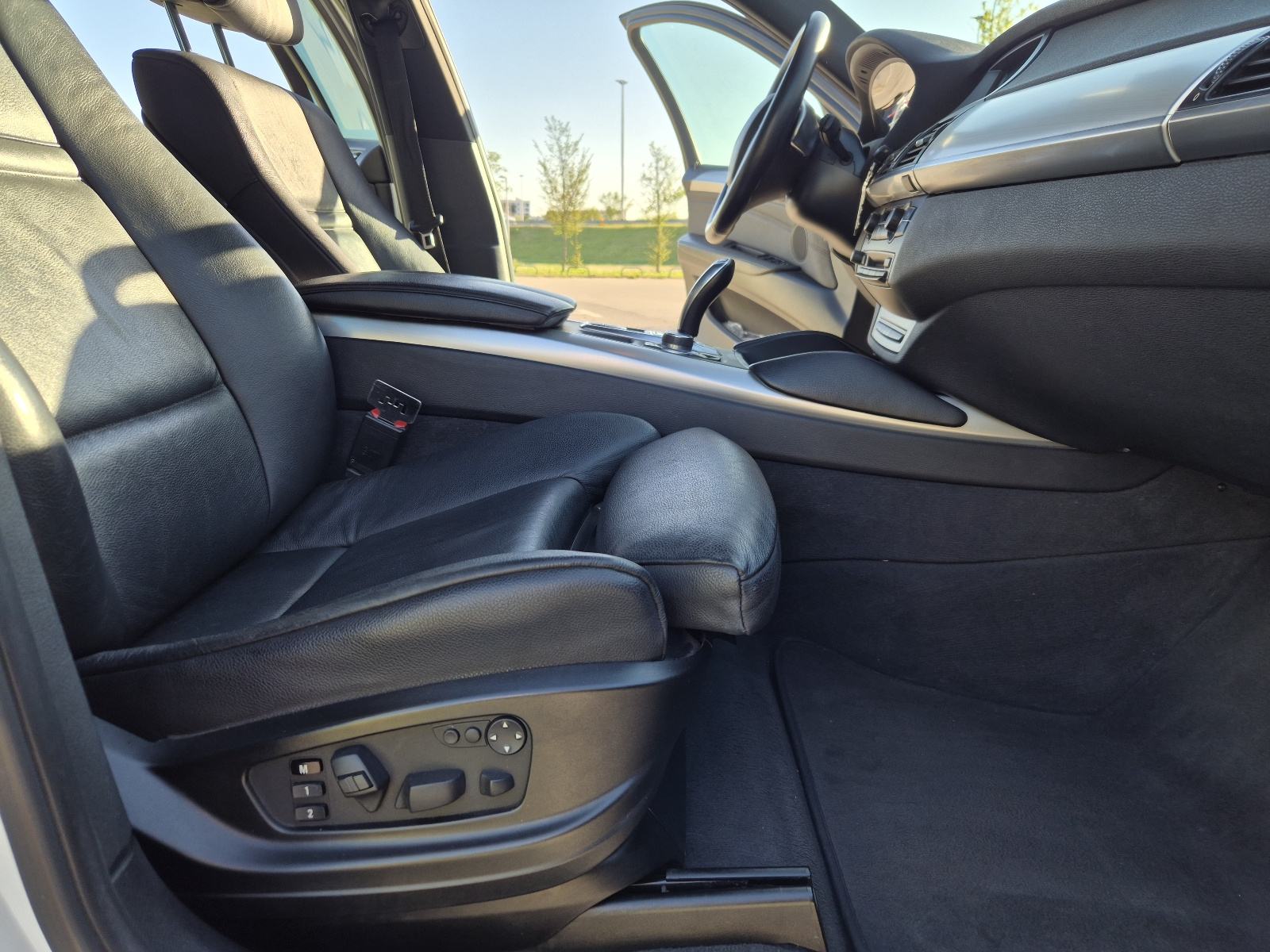 BMW X6 30d automatik reg.do 05/2027, fotografija 7
