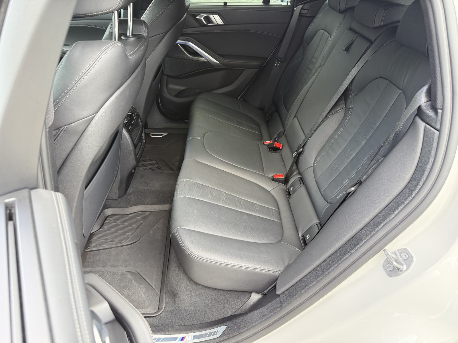 BMW X6 30d *M - PAKET* 2022. Godina / LASER / PDV / 26 000 KM / 360•, fotografija 17