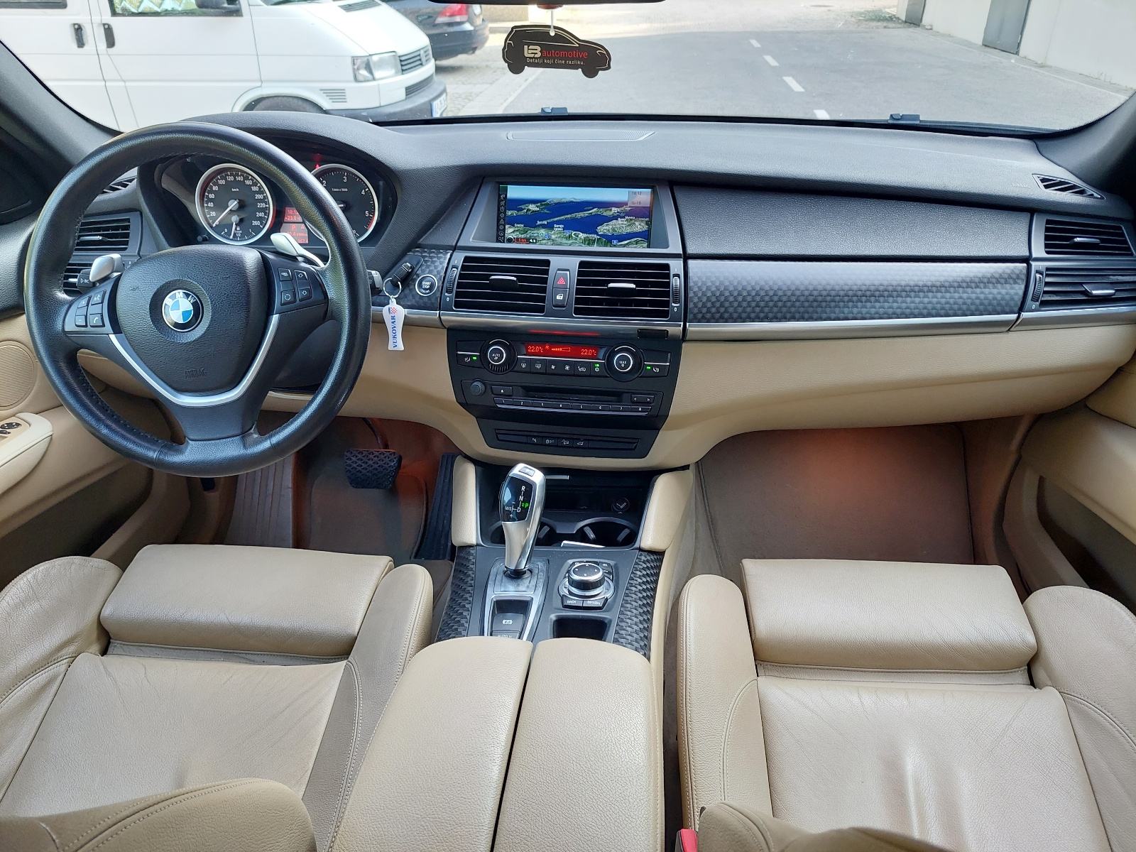 BMW X6 35d Xdrive, fotografija 12