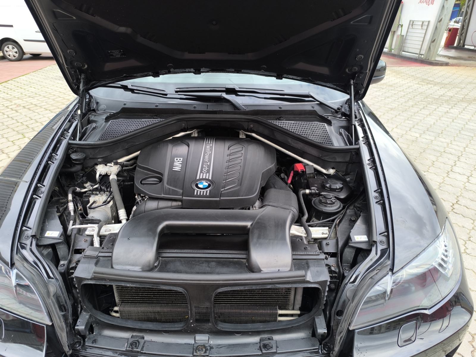 BMW X6 40xd, fotografija 5