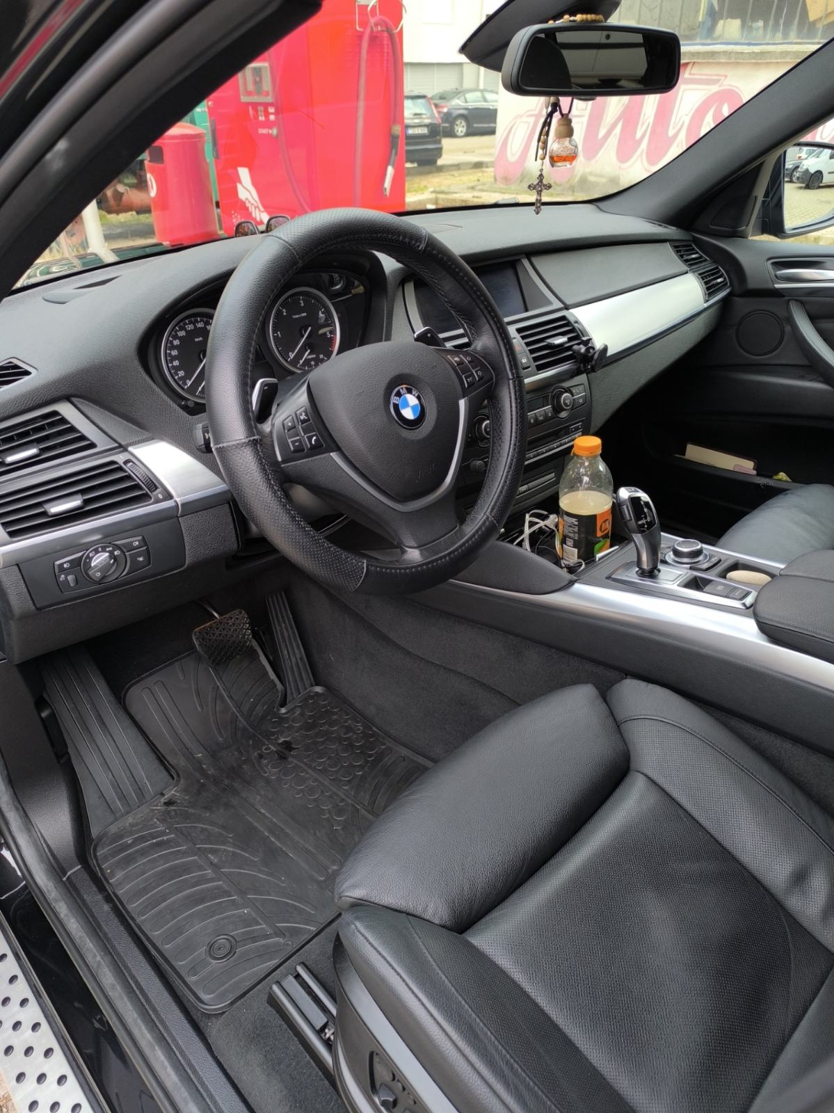 BMW X6 40xd, fotografija 6