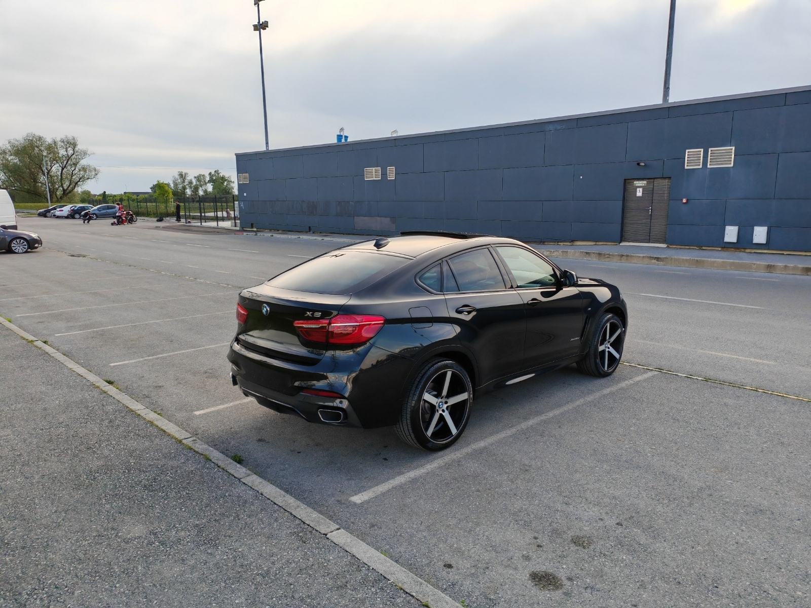 BMW X6 3.0d xDrive,M-paket,2017,servisna knjiga,alu 22",moguca zamjena, fotografija 9