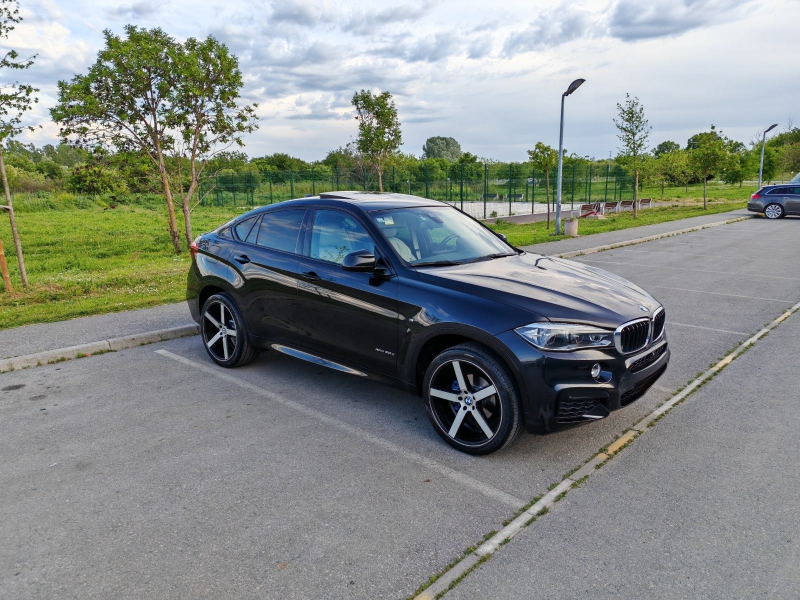 BMW X6 3.0d xDrive,M-paket,2017,servisna knjiga,alu 22",moguca zamjena, fotografija 8
