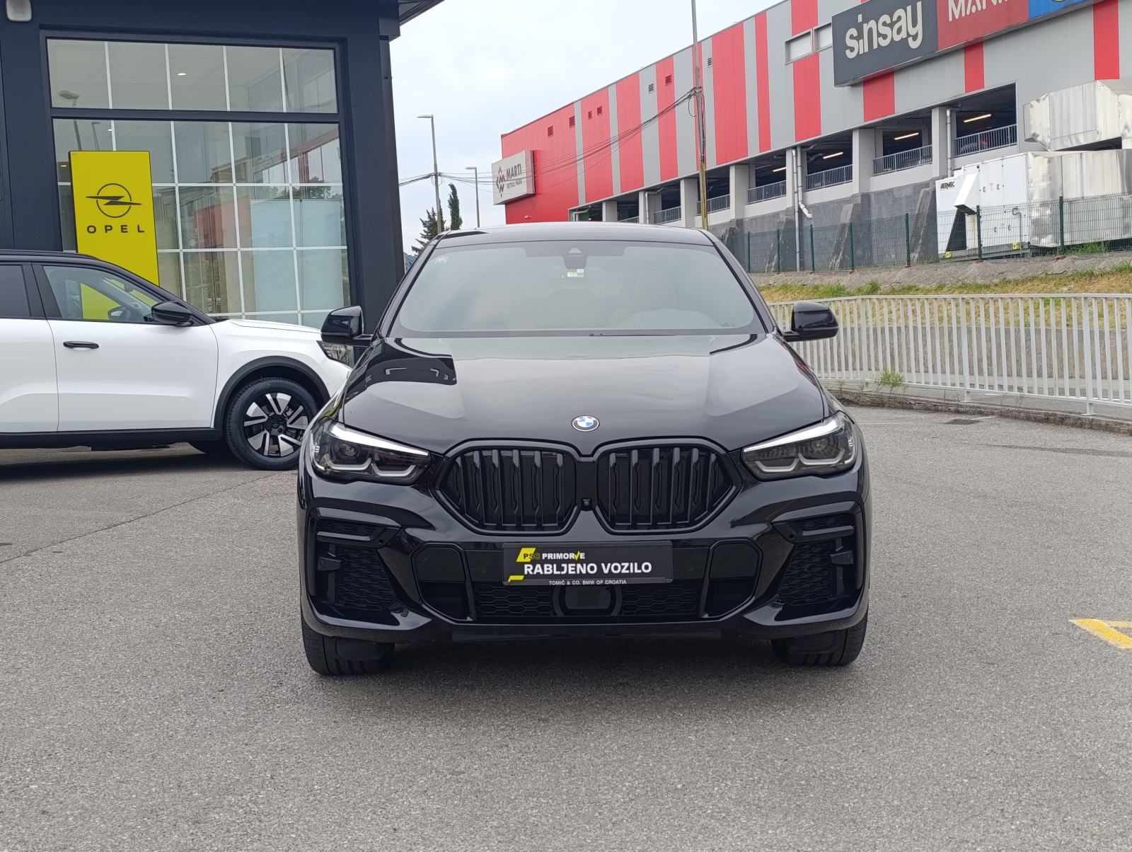BMW X6 xDrive30d M-Sport, panoramski krov, koža, virtual kokpit, fotografija 2