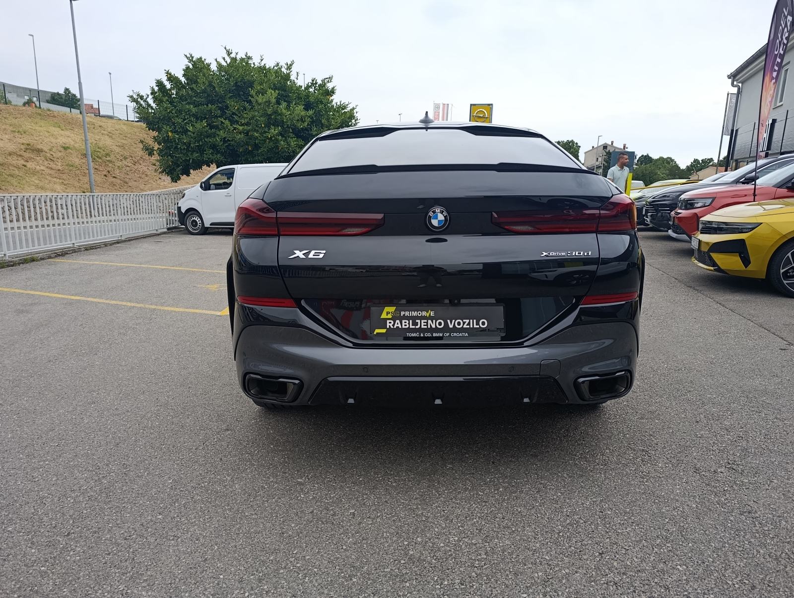 BMW X6 xDrive30d M-Sport, panoramski krov, koža, virtual kokpit, fotografija 6