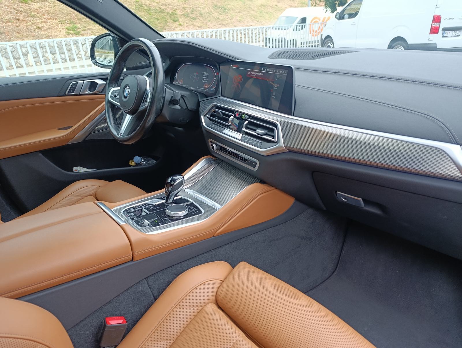 BMW X6 xDrive30d M-Sport, panoramski krov, koža, virtual kokpit, fotografija 11