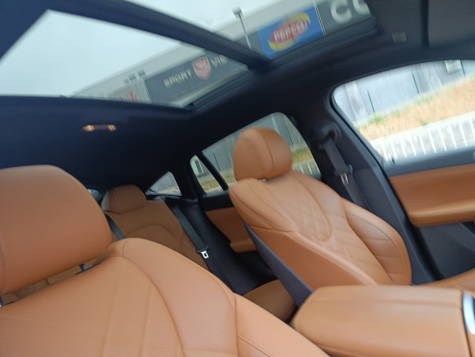 BMW X6 xDrive30d M-Sport, panoramski krov, koža, virtual kokpit, fotografija 12