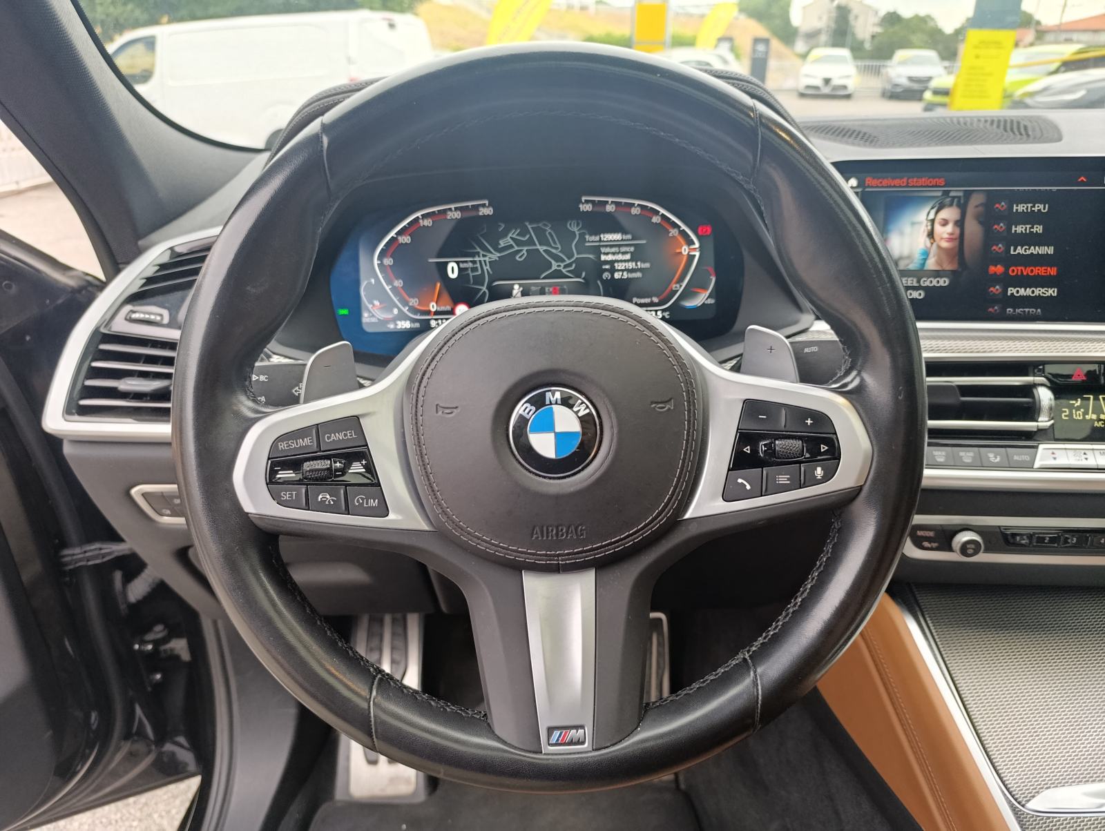 BMW X6 xDrive30d M-Sport, panoramski krov, koža, virtual kokpit, fotografija 20