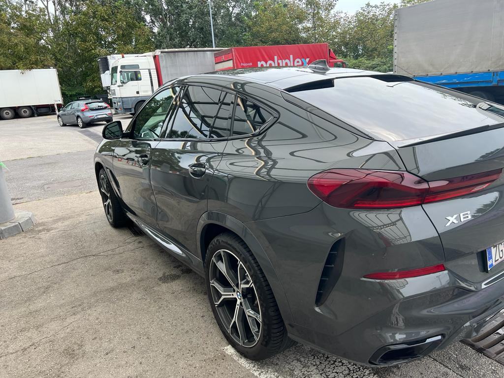 BMW X6 xDrive30d, fotografija 6