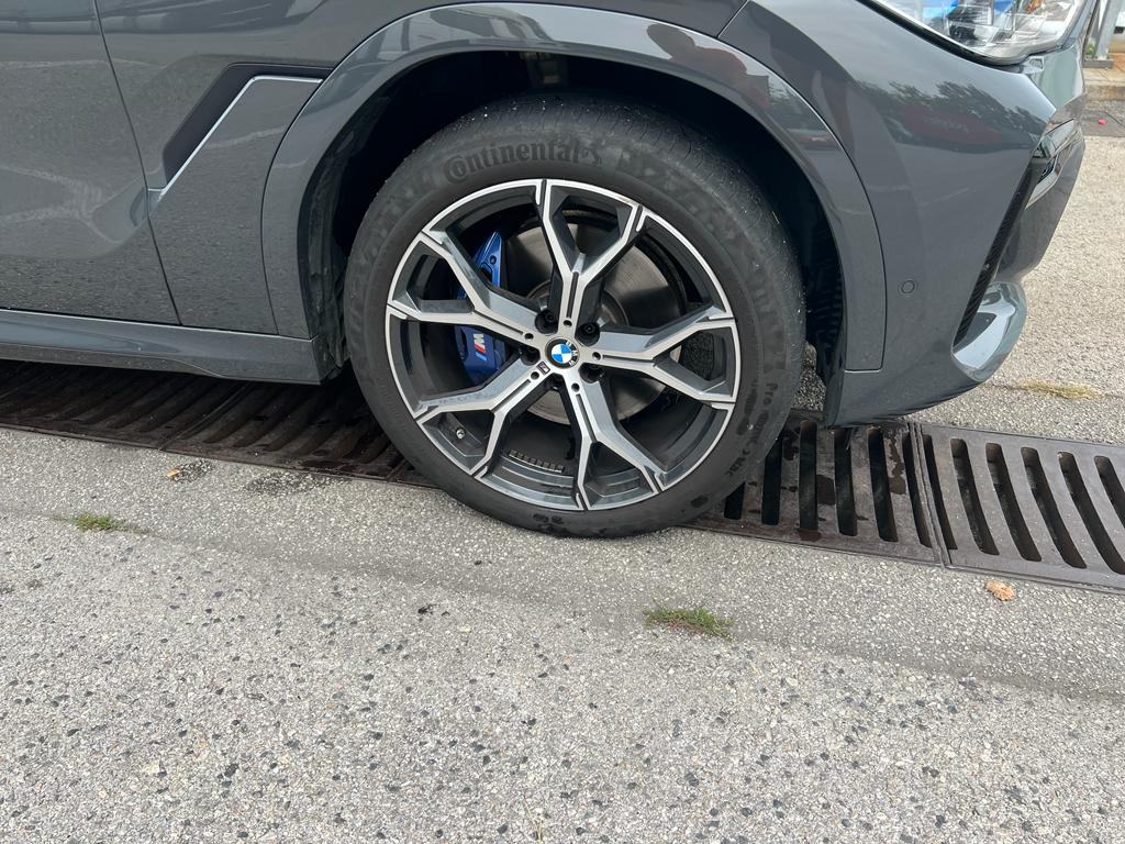 BMW X6 xDrive30d, fotografija 9