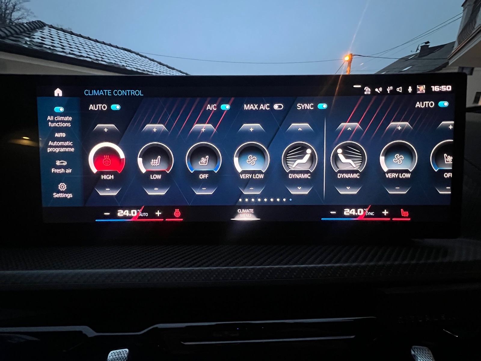 BMW XM 4.4 V8 M drivers package automatik, fotografija 13