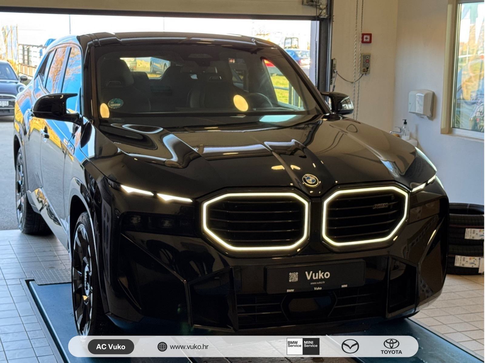 BMW XM Sportautomatic, pogled izvana - slika 1