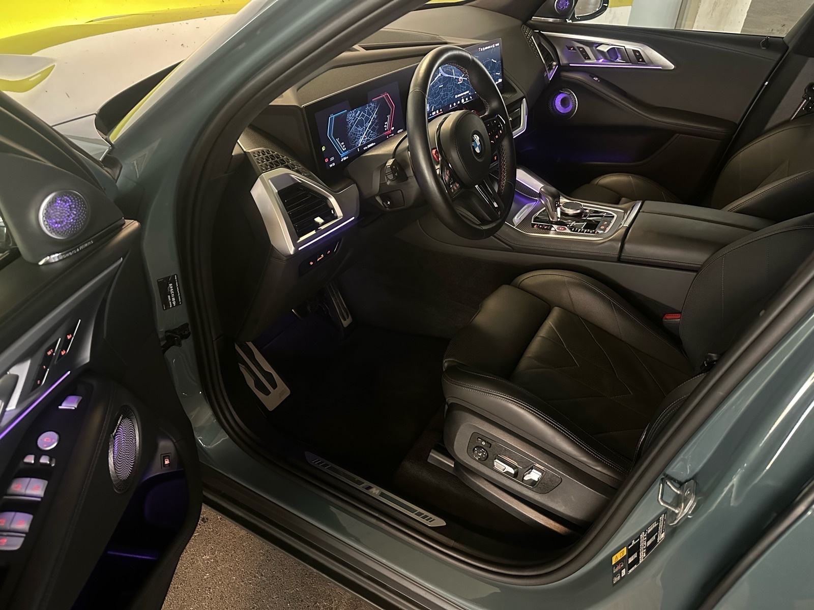 BMW XM, V8, 653 KS, dostupan ODMAH, zamjena za jeftinije uz nadoplatu, fotografija 17