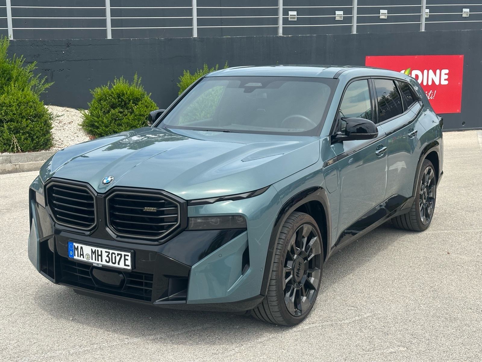 BMW XM, V8, 653 KS, dostupan ODMAH, zamjena za jeftinije uz nadoplatu, fotografija 5