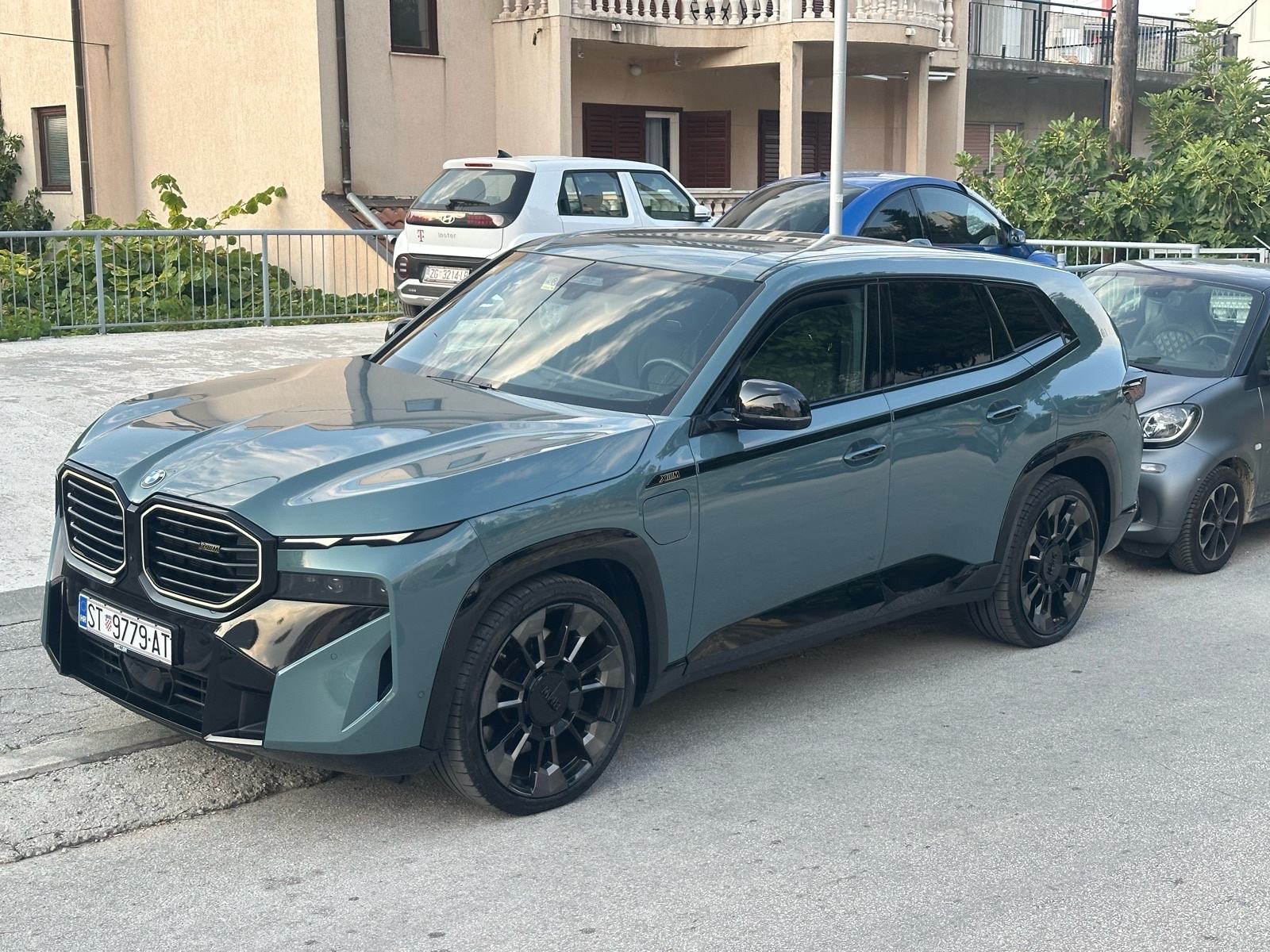 BMW XM, V8, 653 KS, dostupan ODMAH, zamjena za jeftinije uz nadoplatu, fotografija 2