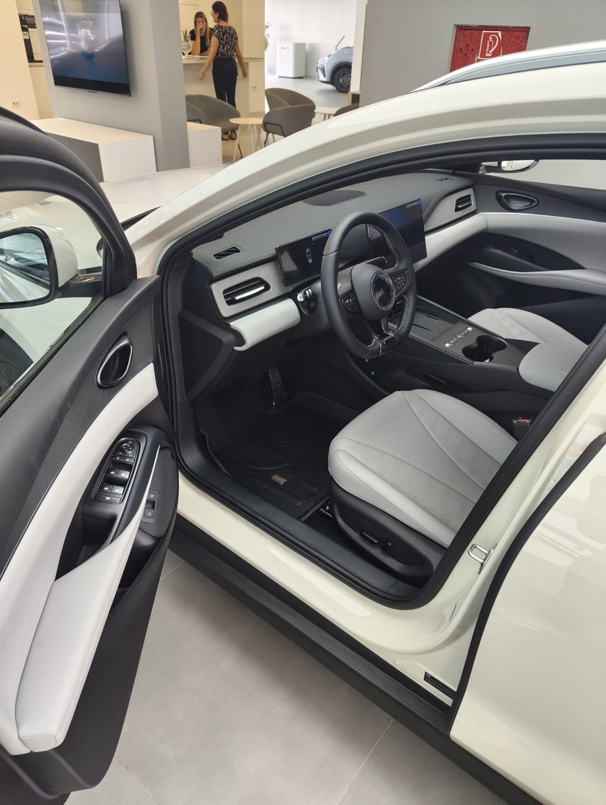 BYD Seal 6 DM-i Touring automatik, fotografija 5