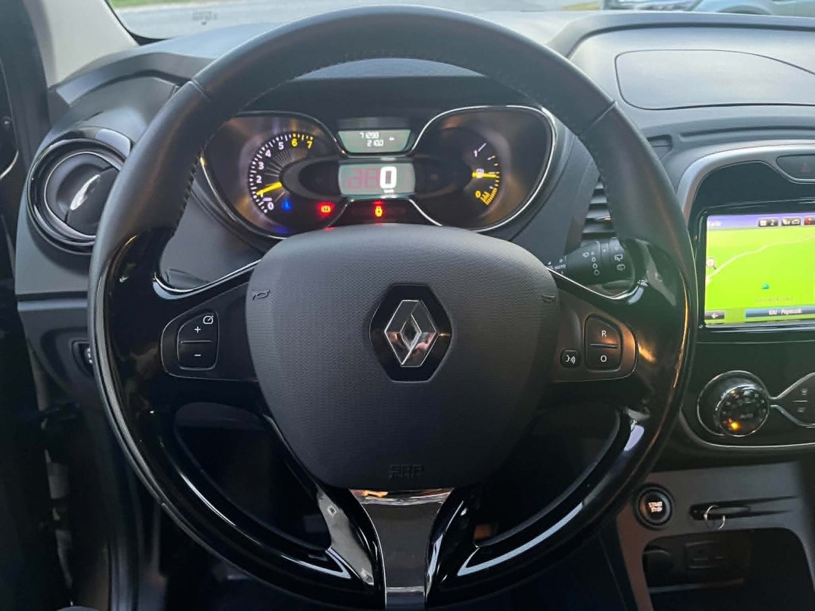 CAPTUR TCE 90 KS..LIMITED OPREMA..! SAMO 71 200 KM.NOV NOVCAT..!!, fotografija 16