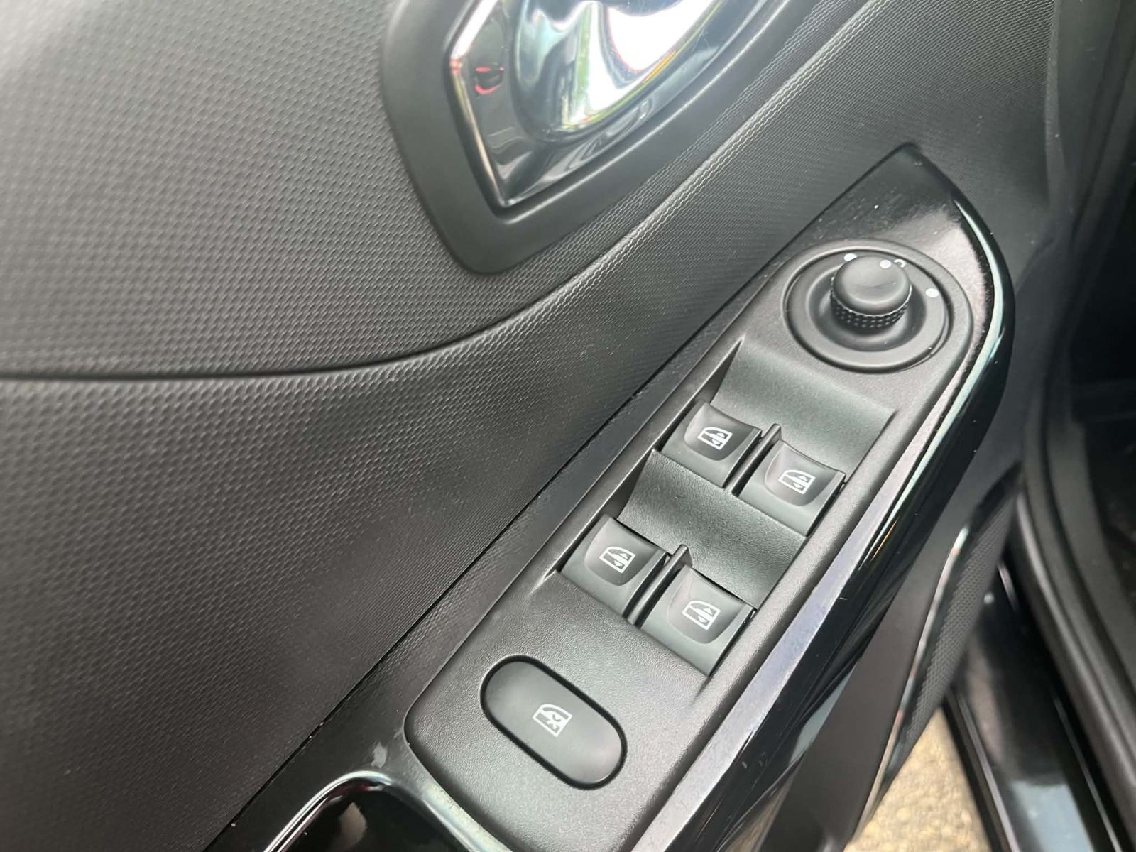 CAPTUR TCE 90 KS.. ..ORANGE DESIGNE SPORT. !!,,BEZ OŠTEČENJA !!, fotografija 14