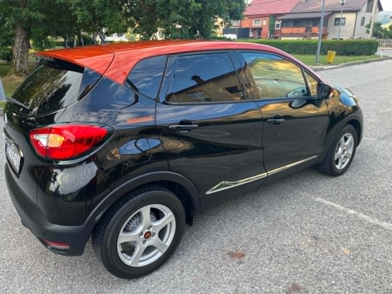CAPTUR TCE 90 KS.. ..ORANGE DESIGNE SPORT. !!,,BEZ OŠTEČENJA !!, pogled izvana - slika 3