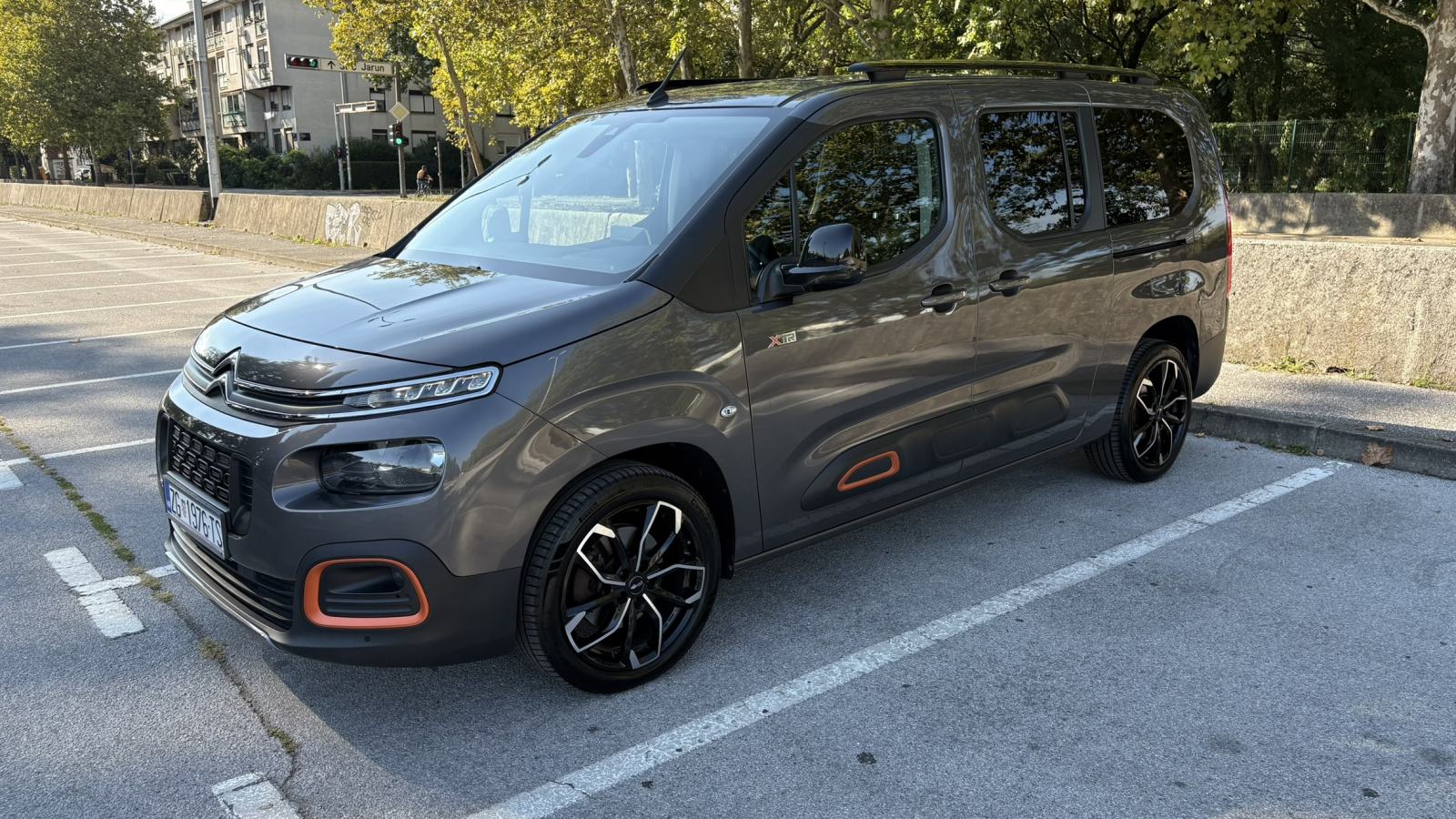 Citroën Berlingo 1,5 BlueHDI XTR EAT8 automatik, fotografija 15