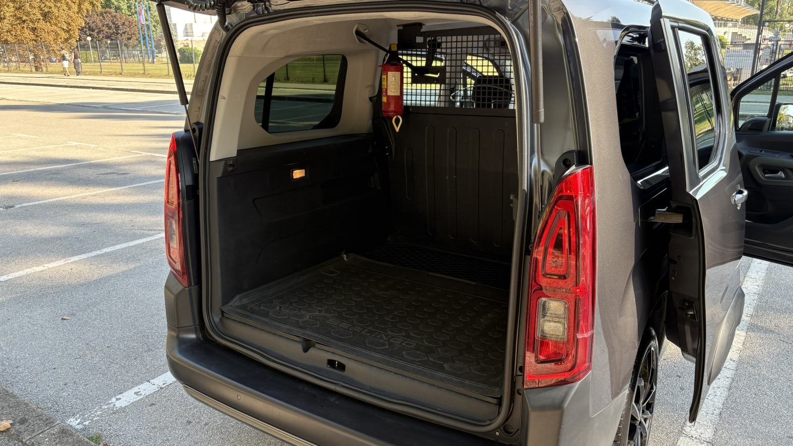 Citroën Berlingo 1,5 BlueHDI XTR EAT8 automatik, fotografija 16