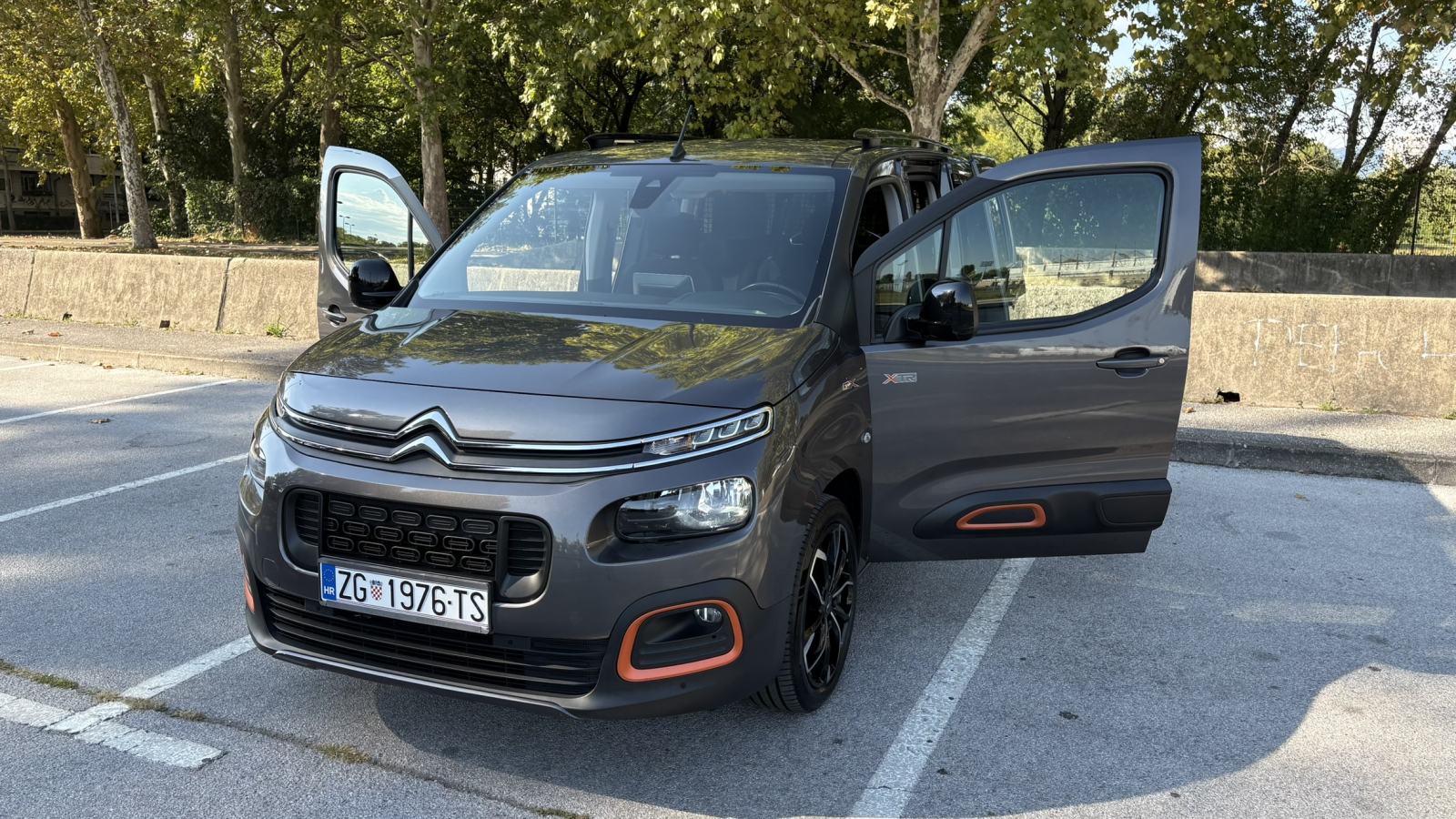 Citroën Berlingo 1,5 BlueHDI XTR EAT8 automatik, fotografija 20