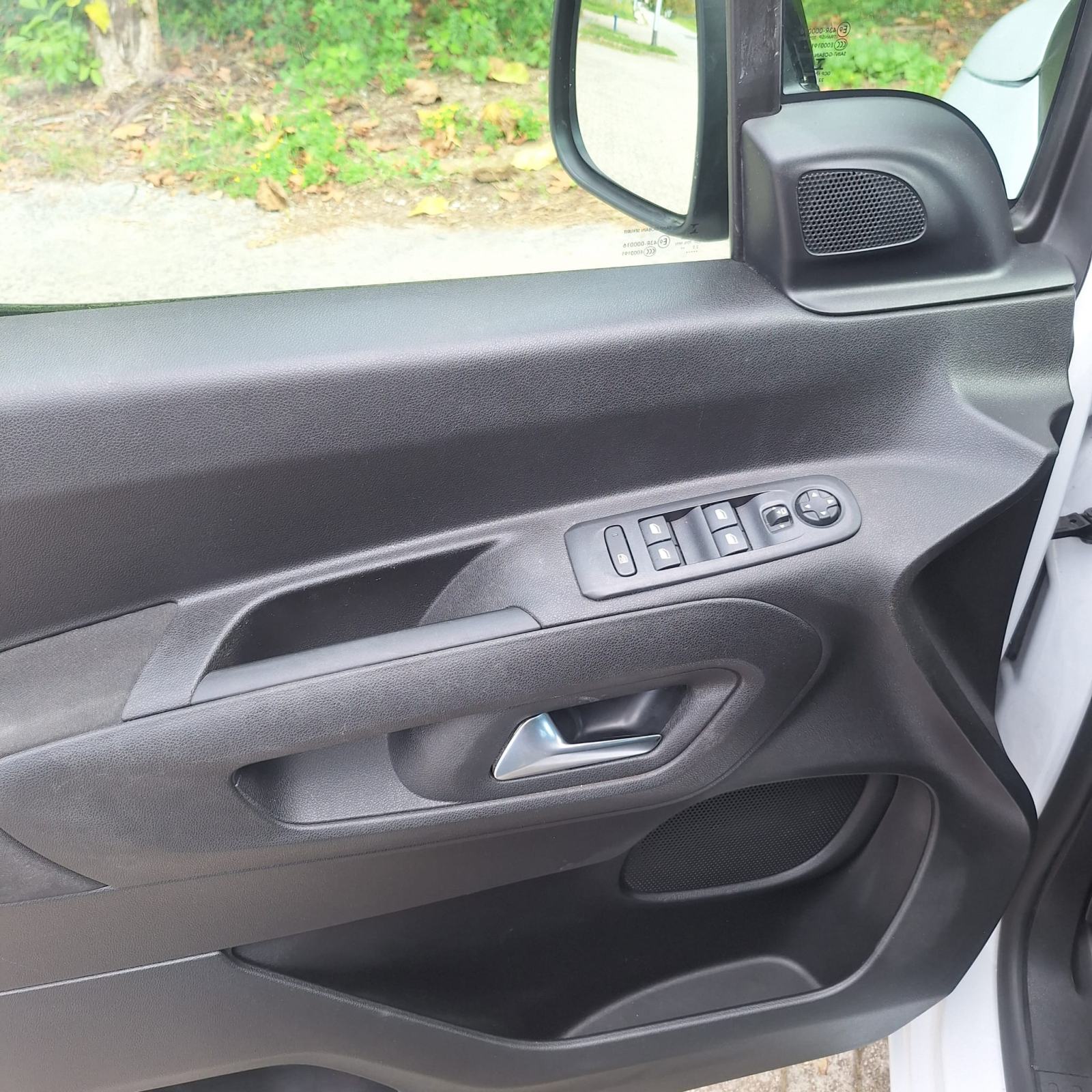 Citroën Berlingo 1,5 BlueHDI 2023, 30800 km, N1, fotografija 12