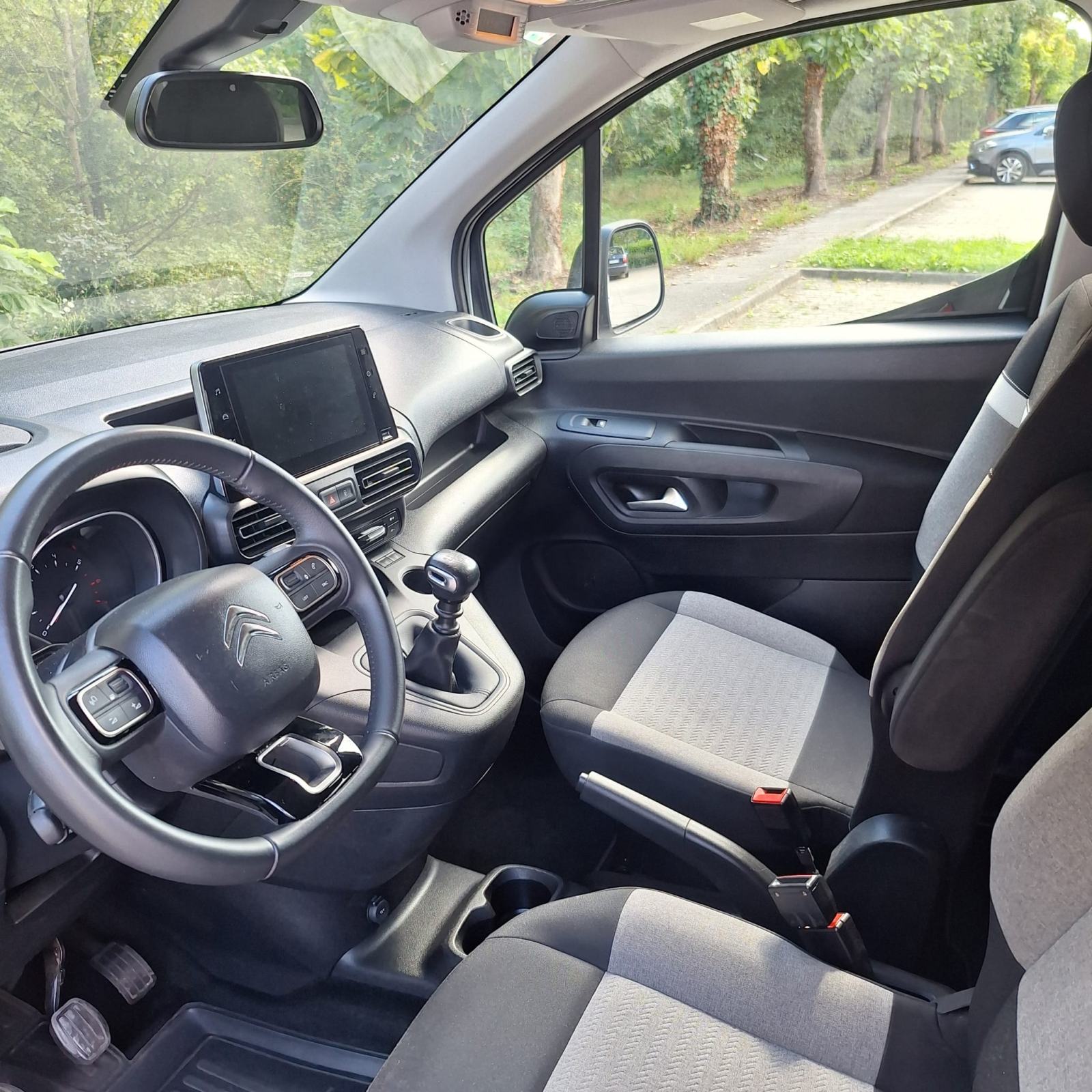 Citroën Berlingo 1,5 BlueHDI 2023, 30800 km, N1, fotografija 13