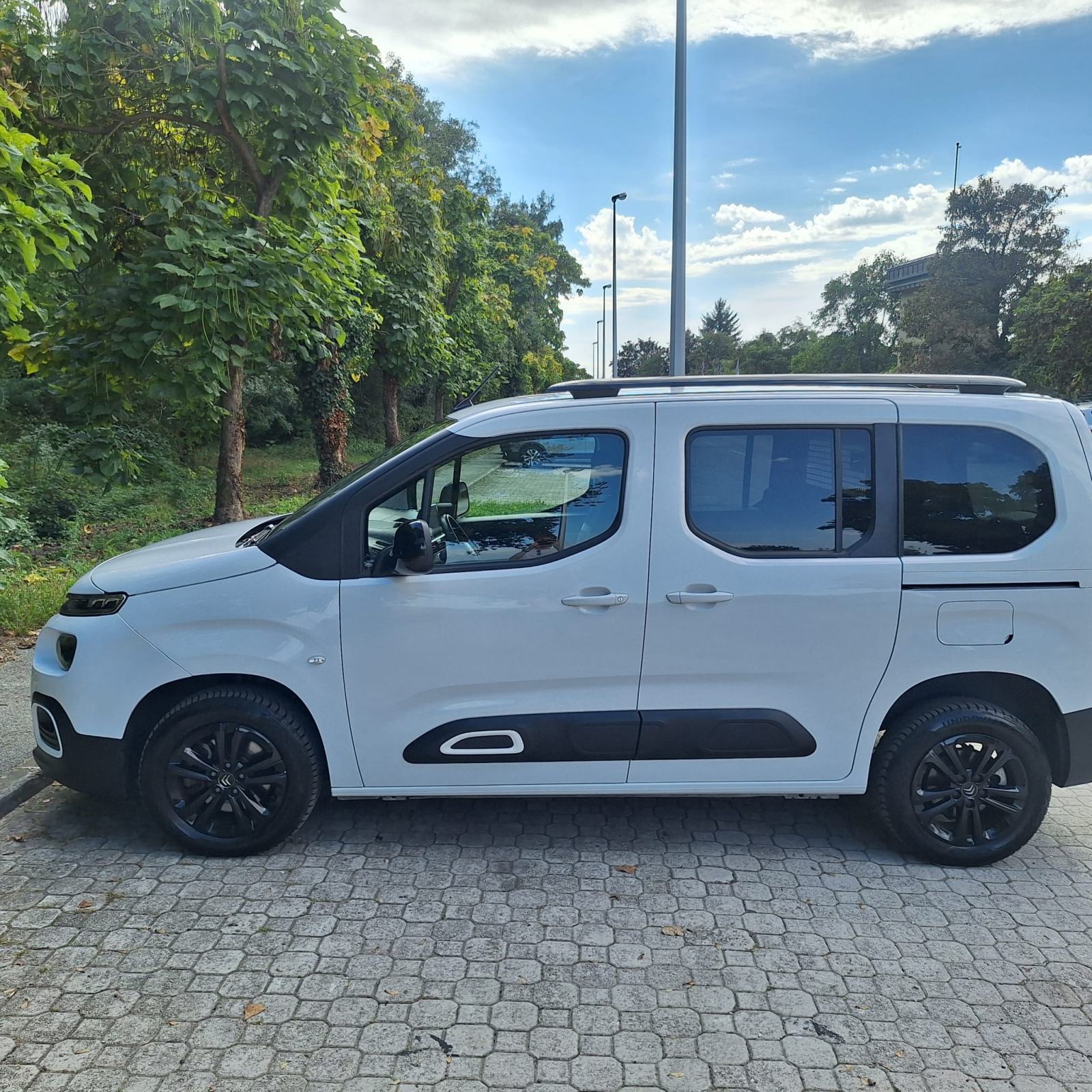 Citroën Berlingo 1,5 BlueHDI 2023, 30800 km, N1, fotografija 4