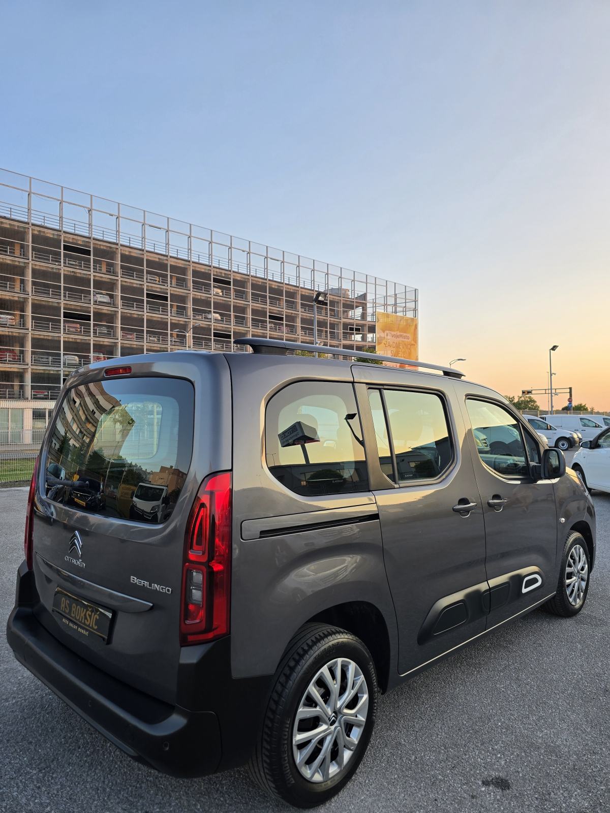 CITROËN BERLINGO 1.5HDi * ODLIČNO STANJE * BEZ ULAGANJA * DOSTA OPREME, fotografija 5