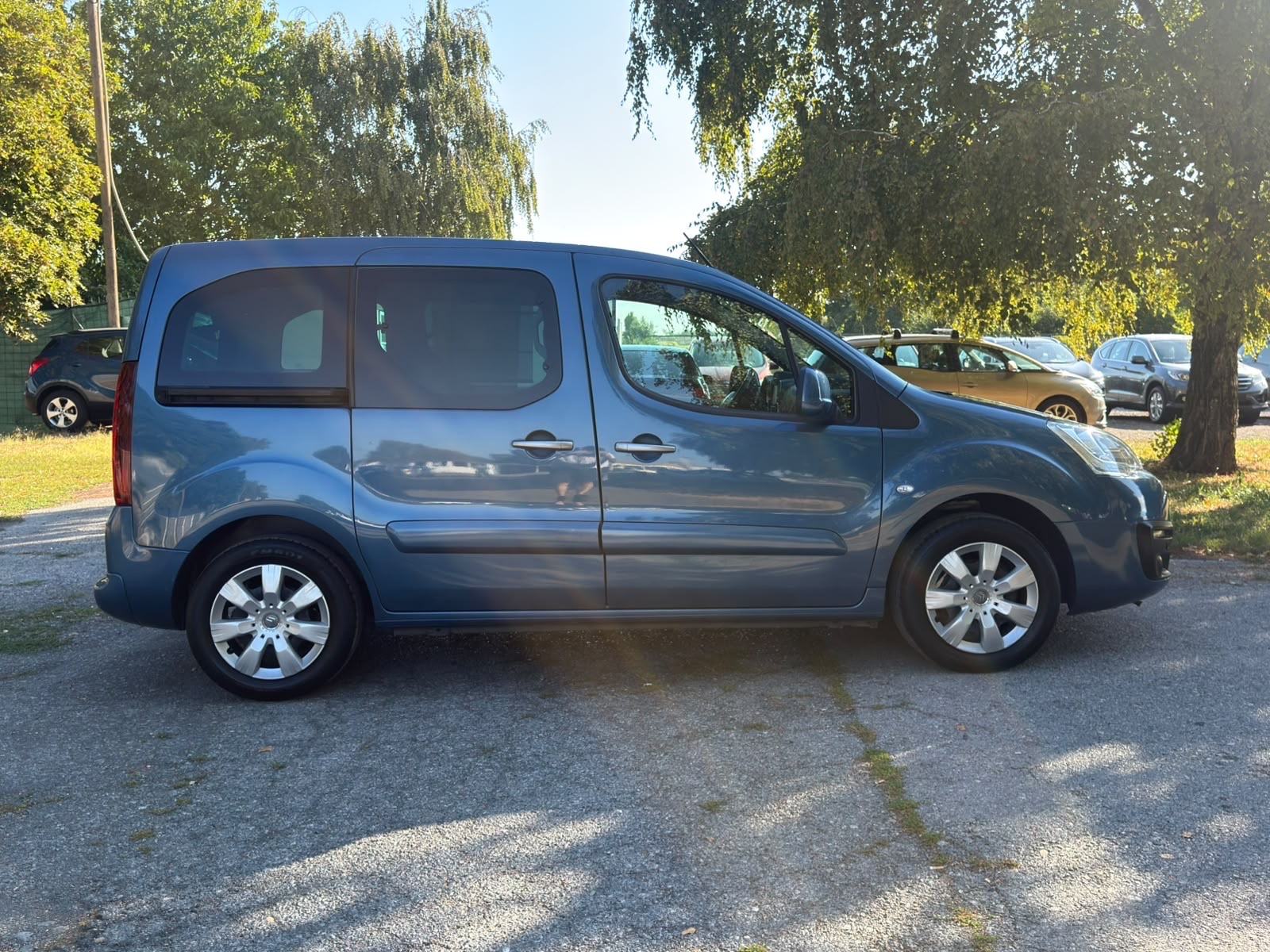 Citroën Berlingo 1.6hdi 88kw-PRVI VLASNIK-R.KAMERA-NAVIGACIJA-TEMPOMAT, fotografija 6