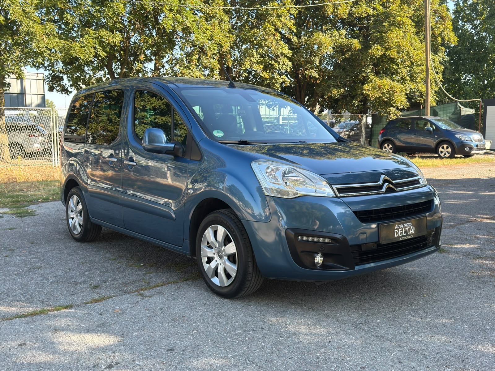 Citroën Berlingo 1.6hdi 88kw-PRVI VLASNIK-R.KAMERA-NAVIGACIJA-TEMPOMAT, fotografija 7