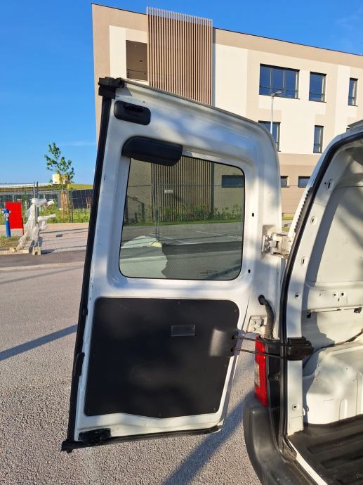 Citroën Berlingo 1,6 HDi - PRVI VLASNIK; KLIMA : SPREMAN ZA RAD, fotografija 16