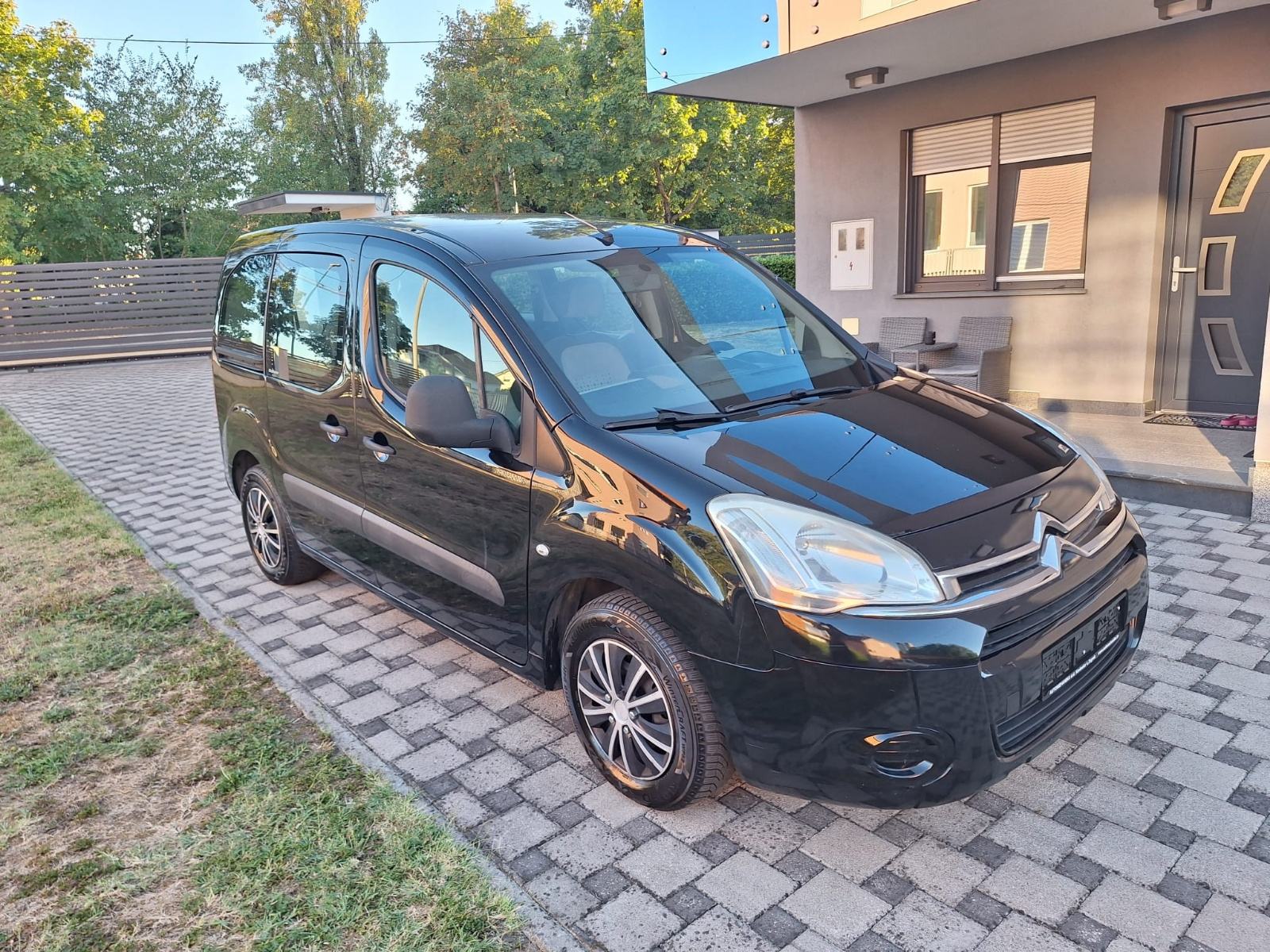 Citroën Berlingo 1,6 HDi **TOP STANJE**, fotografija 2