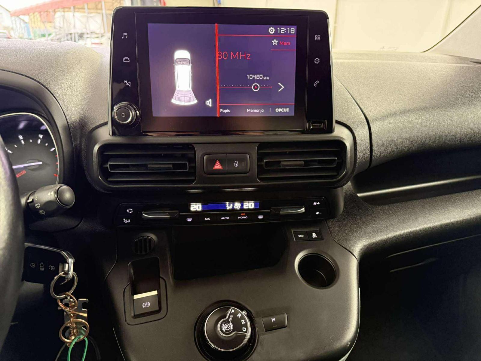 Citroën Berlingo BlueHDi 96 kw.NAVI.PDC. AUTOMATIK.SLOVENSKI+4 GUME, fotografija 14