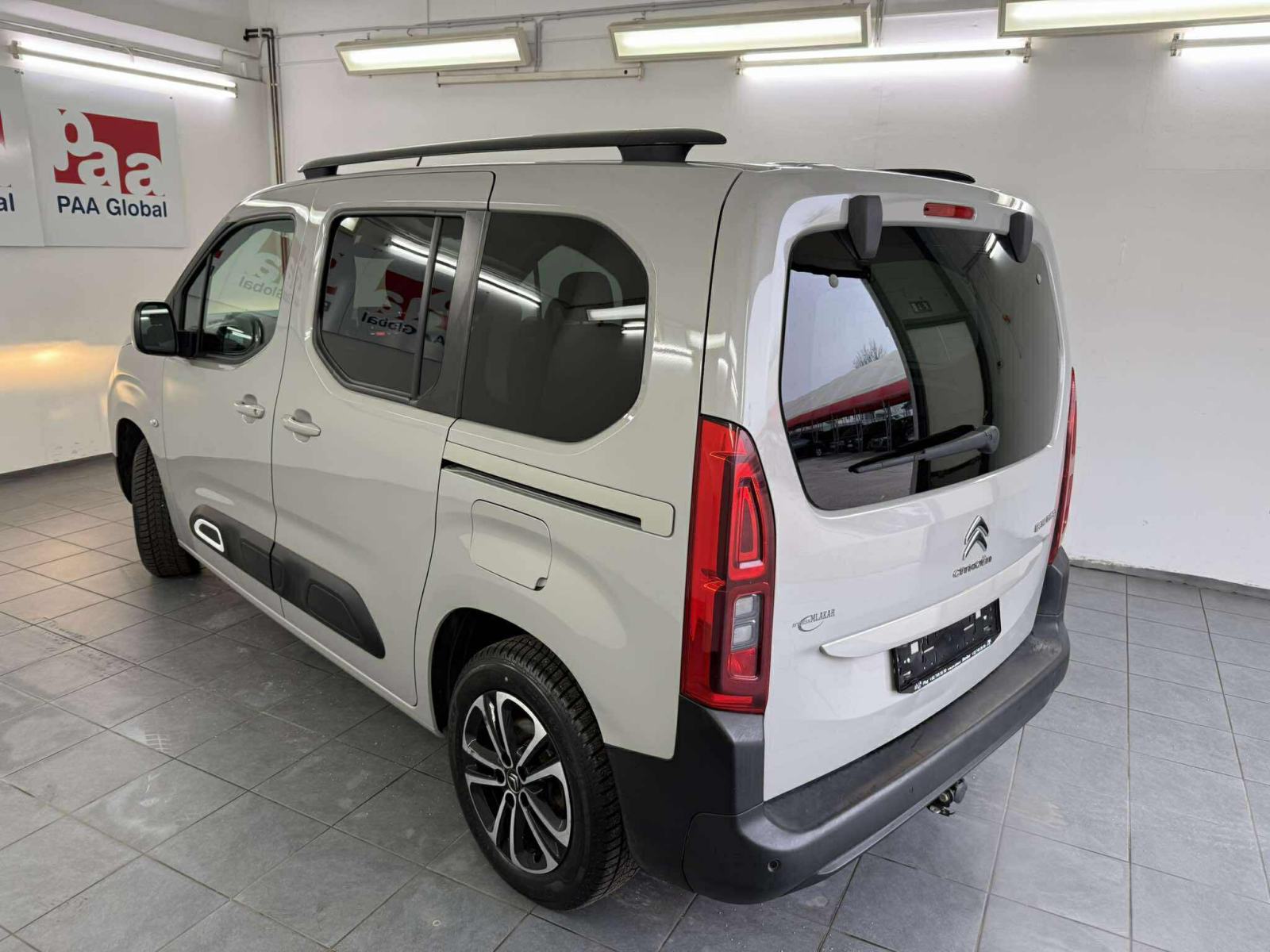 Citroën Berlingo BlueHDi 96 kw.NAVI.PDC. AUTOMATIK.SLOVENSKI+4 GUME, fotografija 4