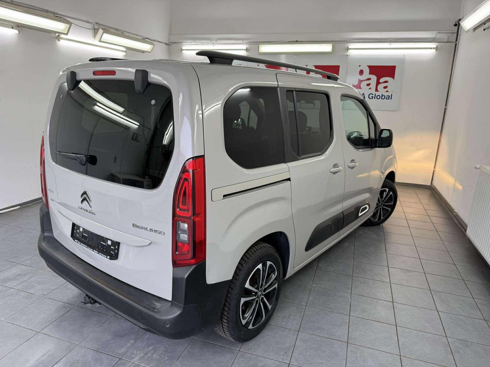 Citroën Berlingo BlueHDi 96 kw.NAVI.PDC. AUTOMATIK.SLOVENSKI+4 GUME, fotografija 3