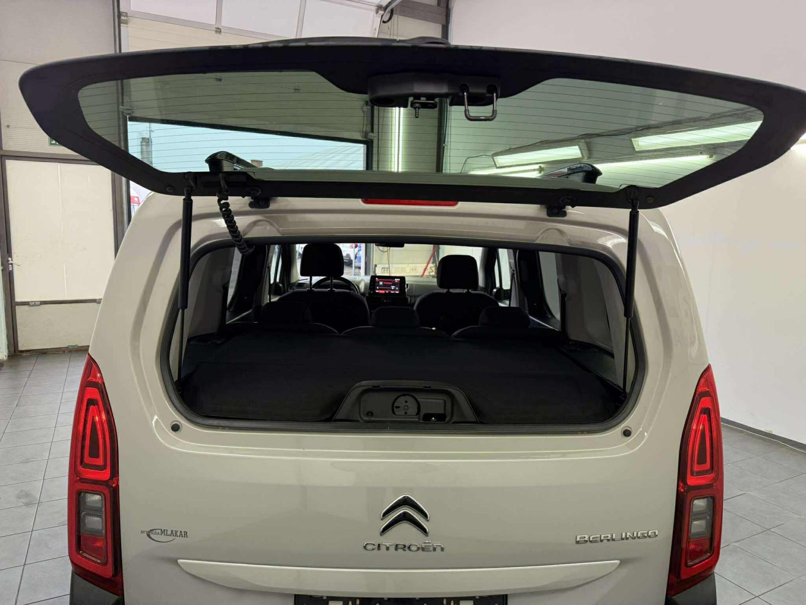 Citroën Berlingo BlueHDi 96 kw.NAVI.PDC. AUTOMATIK.SLOVENSKI+4 GUME, fotografija 16