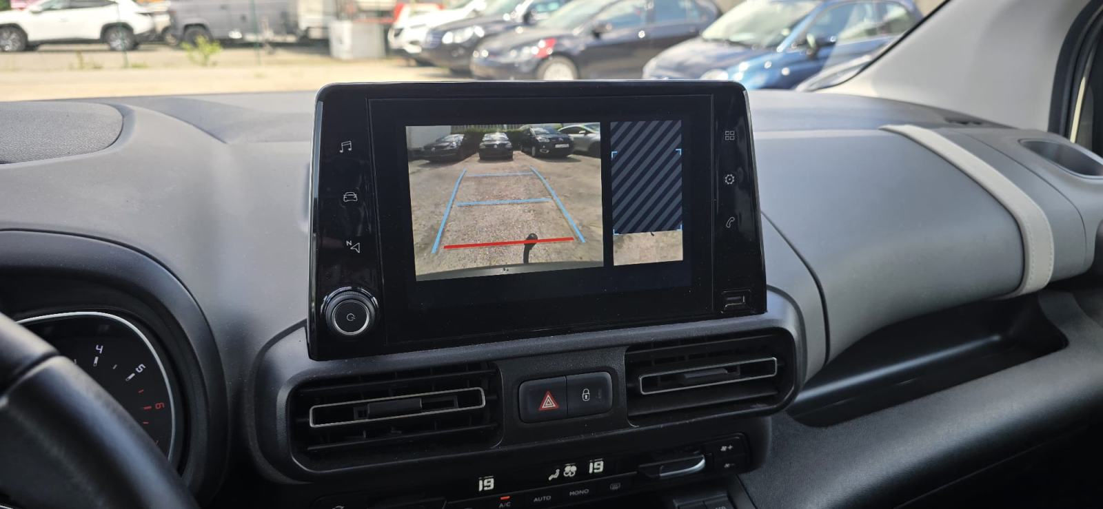 Citroën Berlingo Feel M, 1,5 BlueHDI AUTOMATIK, fotografija 17