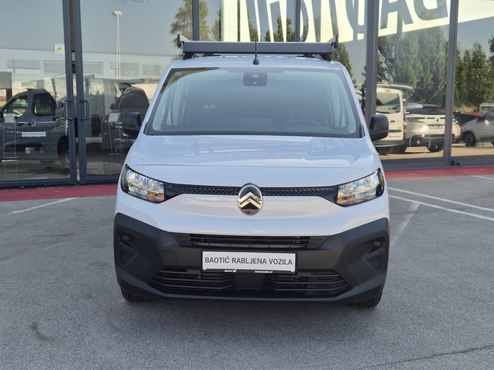 Citroën Berlingo Produžena kabina XL 1,5 BlueHDI 100, fotografija 2
